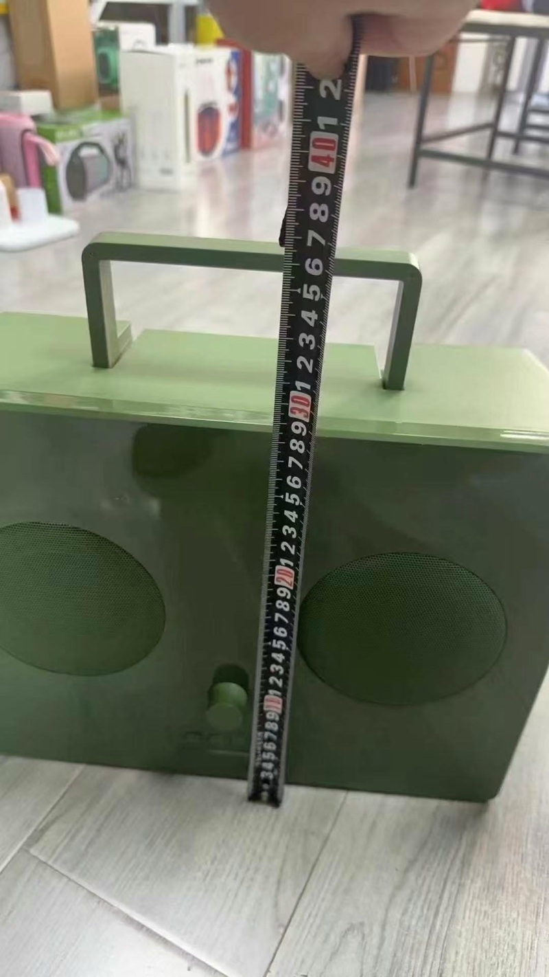 蓝牙音箱，1500套，很大，几十块一个