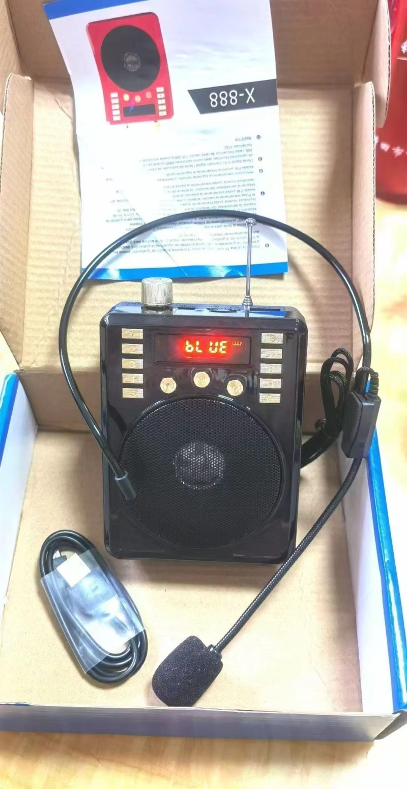 多功能扩音器9000pcs ​带蓝牙，数显，点歌，插卡，收音… ​全新彩盒包装，配件''齐全，整箱整件