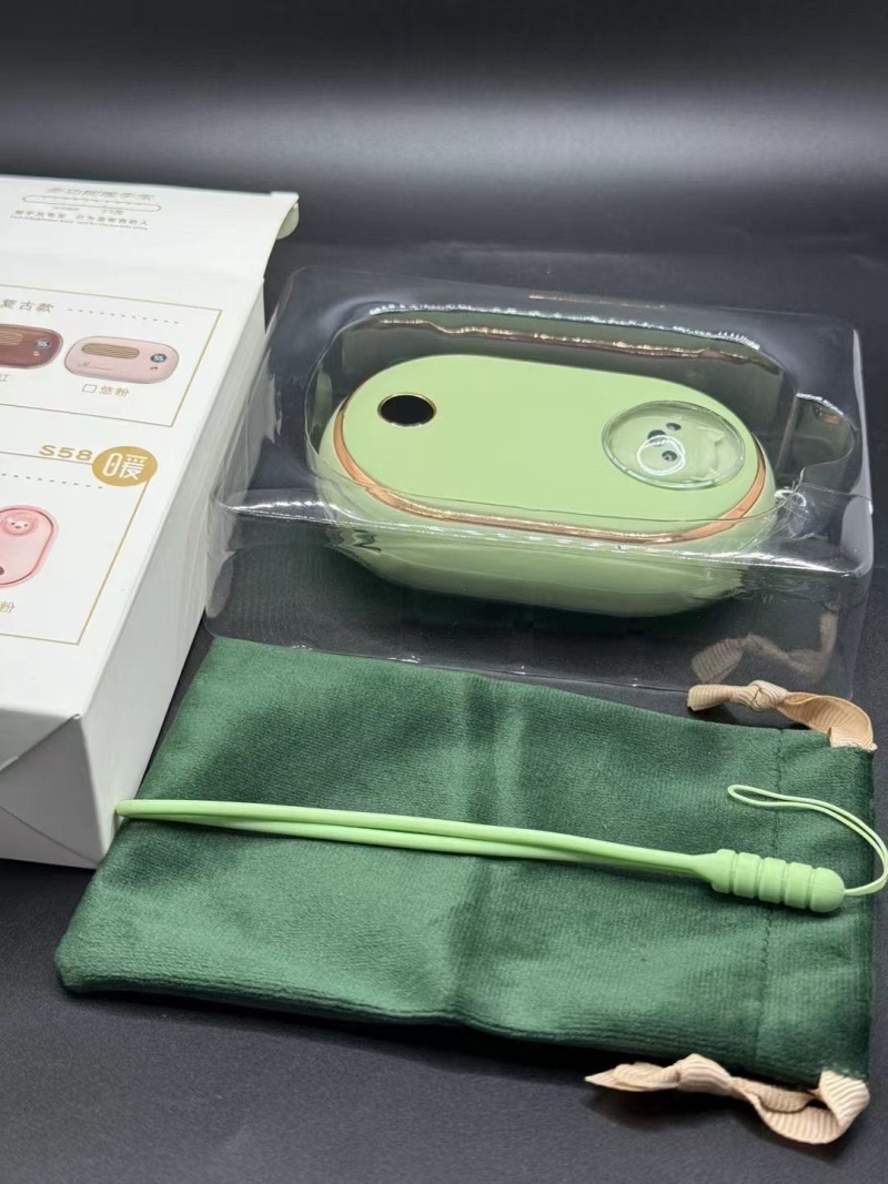 充电暖手宝，6000豪安，带数显。到货2600pcs，全新原箱盒装，一箱装90个