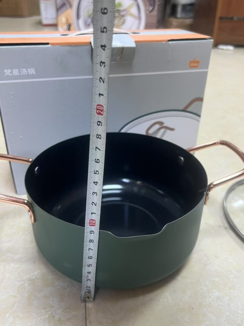 靓货汤锅800个， 带独立包装。清货13.5一个。