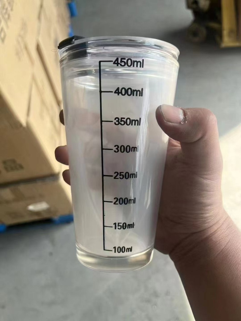 刻度杯，大概有17000个左右，两种刻度杯一万多，一块多钱一个急处理
