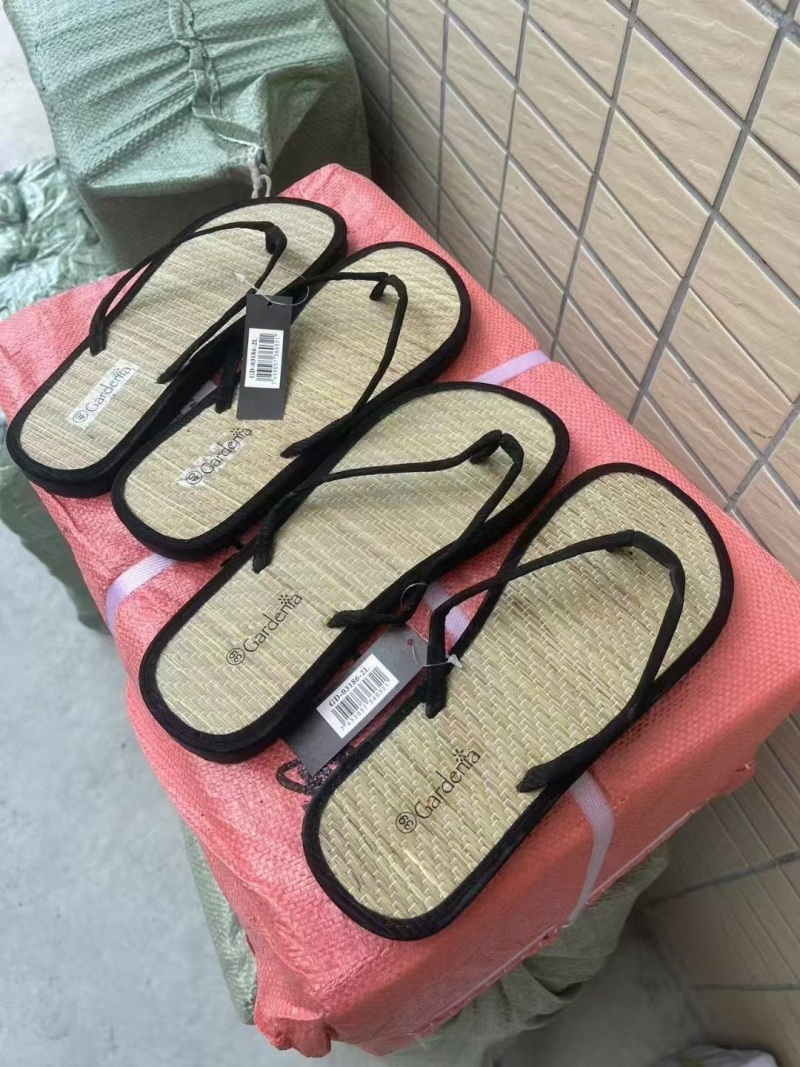 外贸人字拖最后剩下20000双左右超低价清！