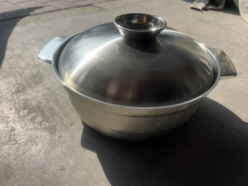 鱼头火锅煲，7吨左右， 原箱原件处理！