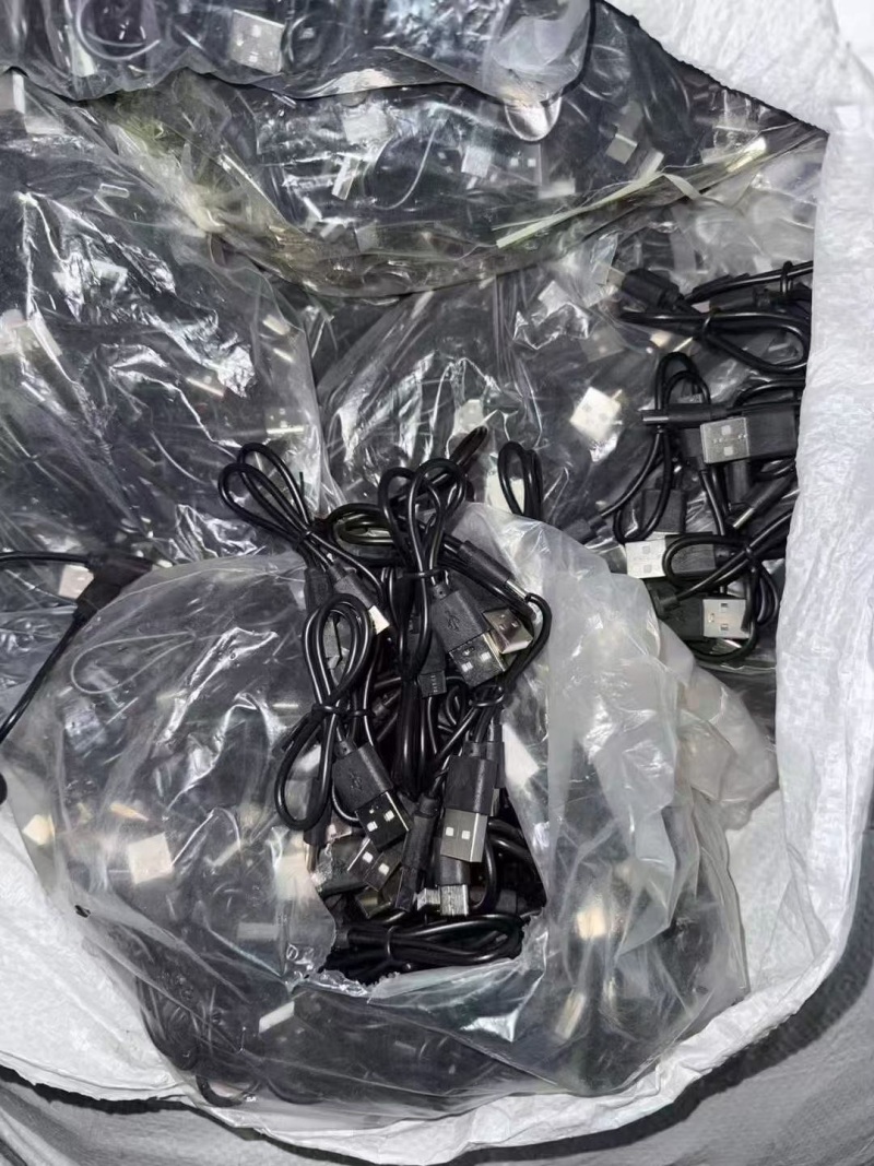 Type-C口配机线30000条，黑色，谁要，1毛2钱一条