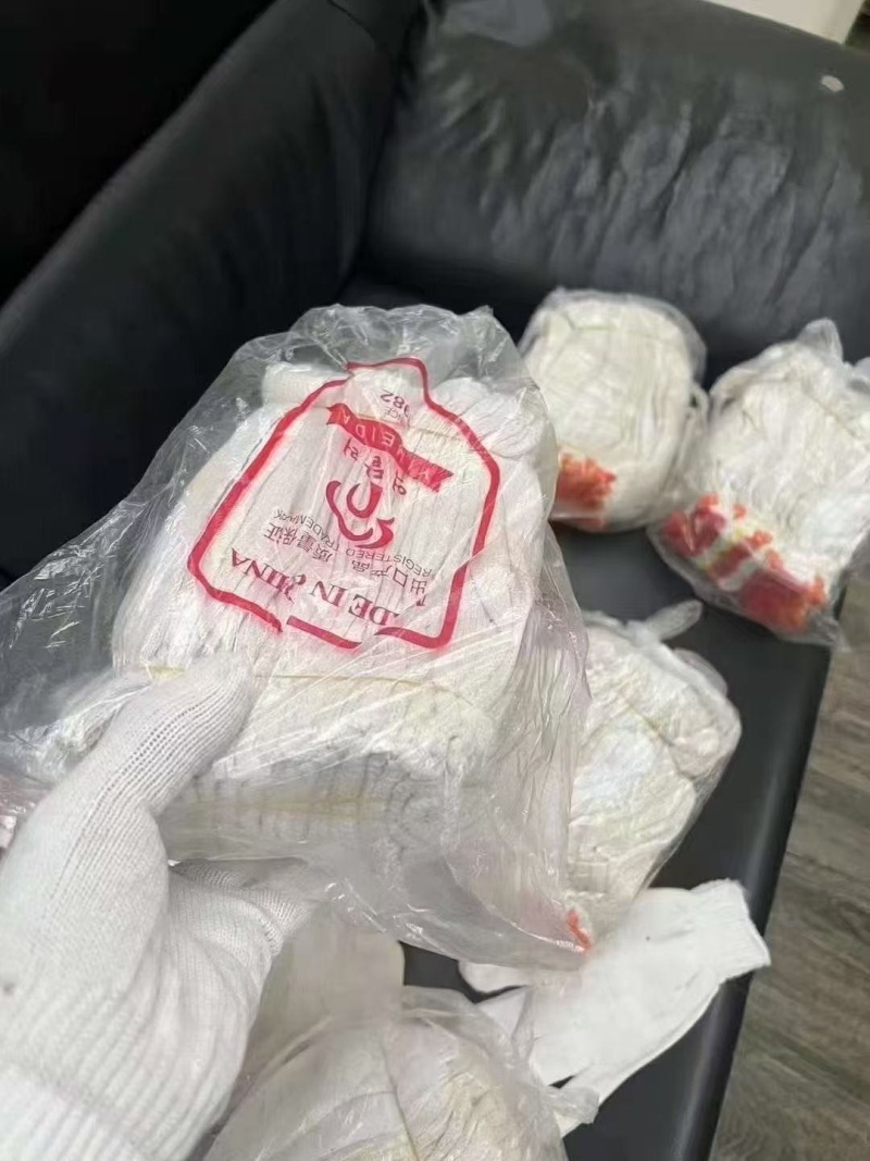 劳保手套26万双 懂货的速度 好货不等人 全清0.25元一双.微瑕