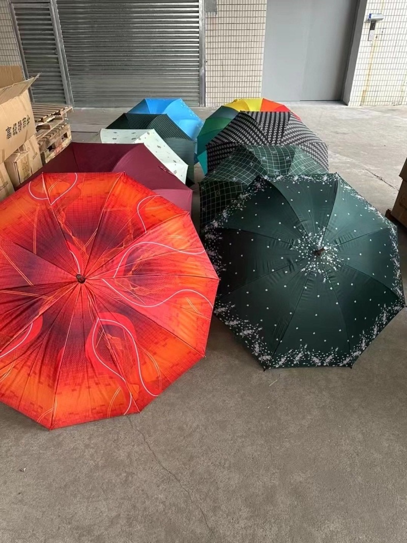 直杆雨伞600把左右，适合外贸出口，地摊，价格美丽，高品质，