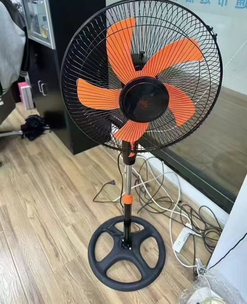 便宜电风扇， 一箱2台装， 3000台， 低价处理