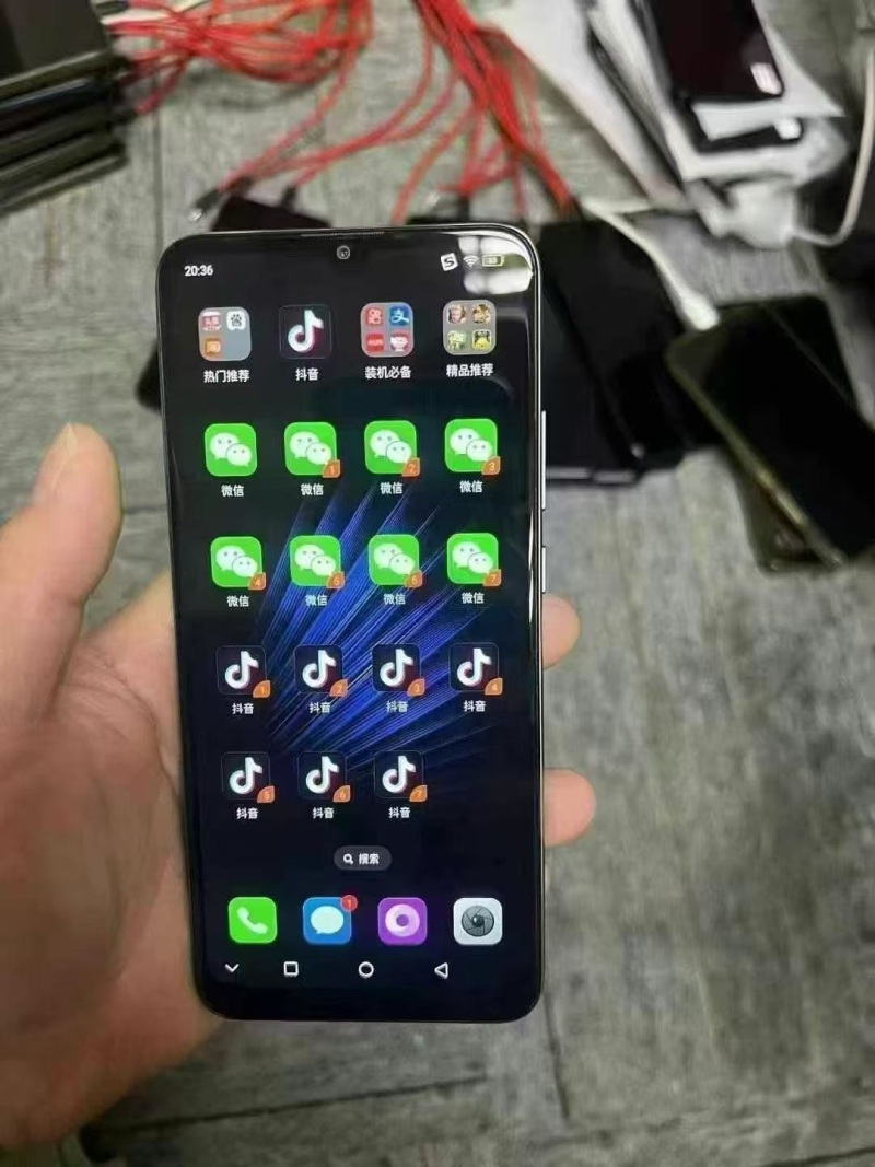 小辣椒5G手机，真实6十128G，全网通，国内的，微信和抖音可以八开，单机，可配包装，还有400台（可分货），靓机。