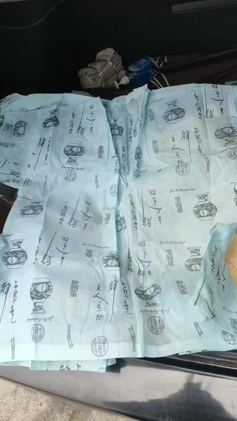 5万套一次性衣服，桑拿服装，便宜处理