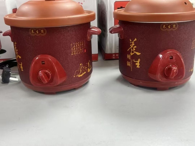 电炖锅最后304台， 每件12台，13.8元一台。