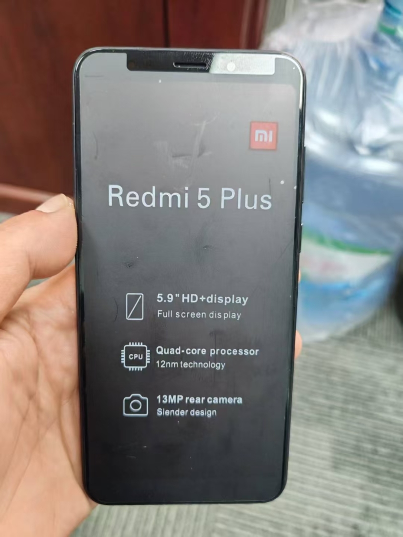 红米5Plus，全新单机，国际版，4+64内存。稀缺500台（可配包装）。现宠粉价清仓