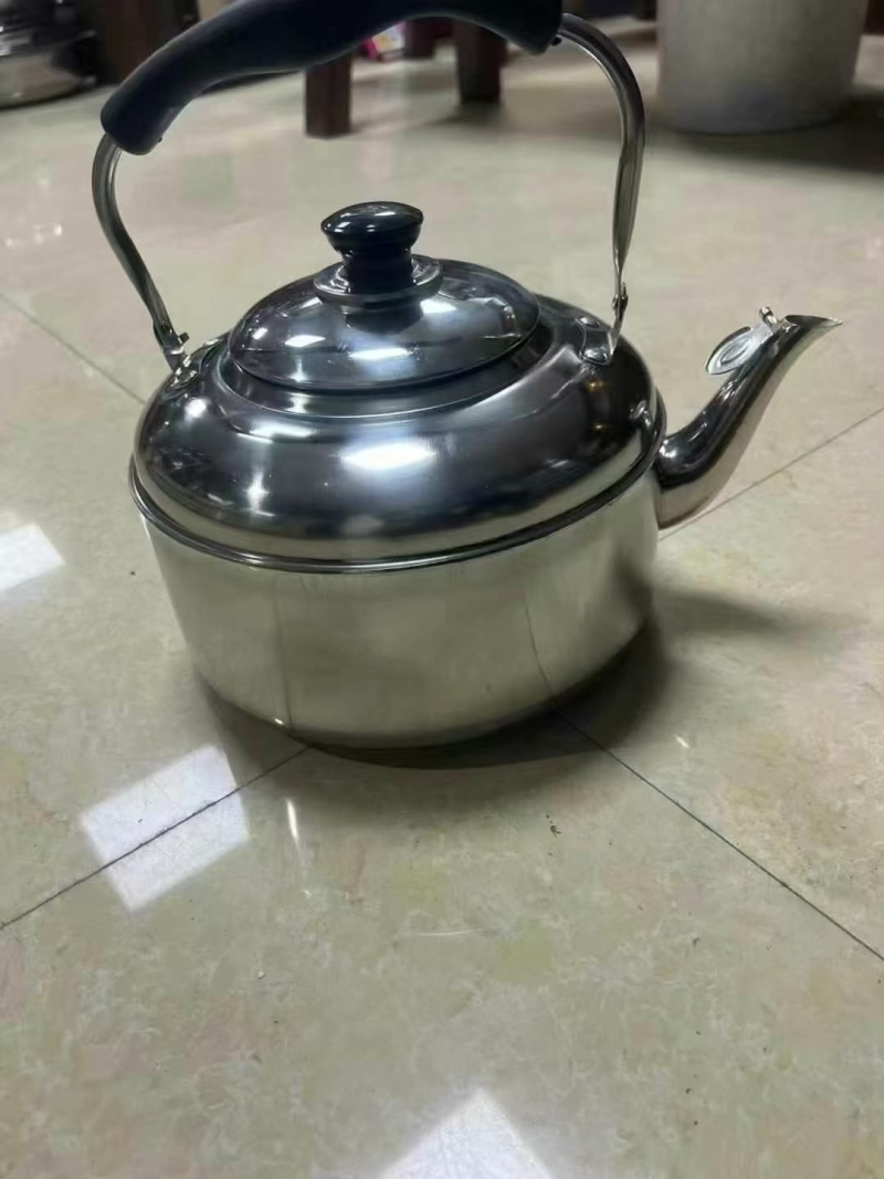 5L水壶，10多块一个