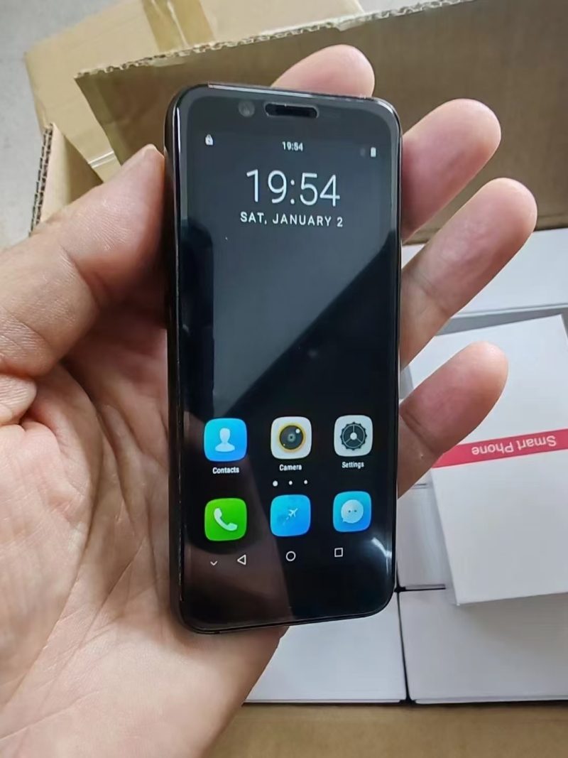 外文版迷你智能手机，4G全网通，MTK6737，3.46"，前200万像素、后500万像素，4+64G，50多国语言，自带谷歌系统，只有210pcs