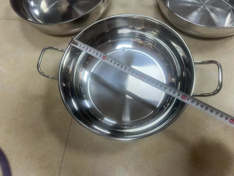 36、38、40反边盆， 原件处理！合适10元🔥