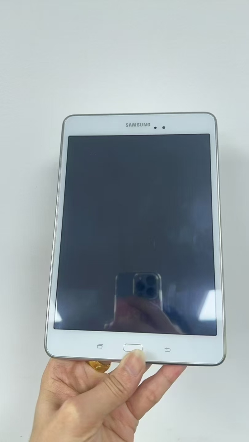 三星T350 平板电脑，全新全套原封正品！ 8寸屏，2+16内存。1600套左右。