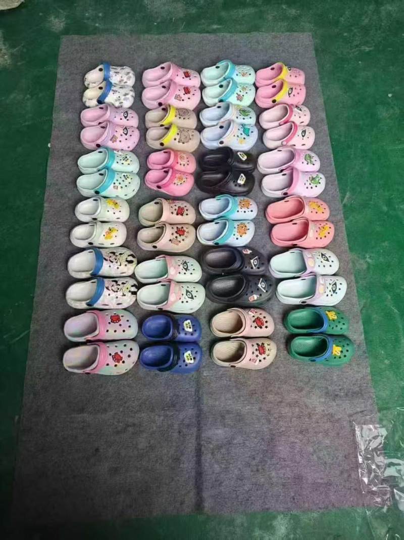 拖鞋15000双，清货2.9元一双
