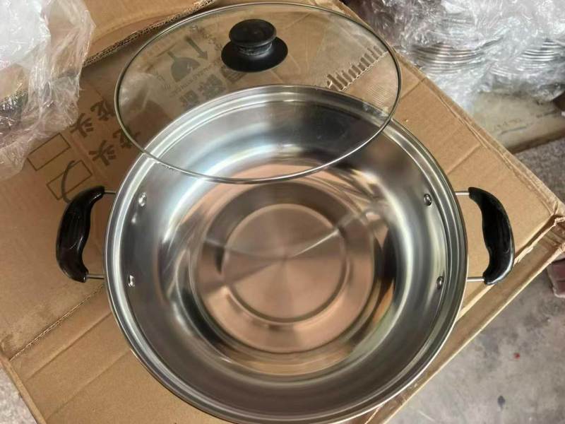 28公分火锅， 最后1500个左右， 全清6.5元/个， 分货100个起批。