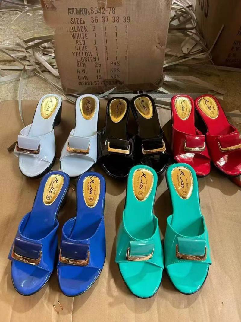 拖鞋36-39码，1200双