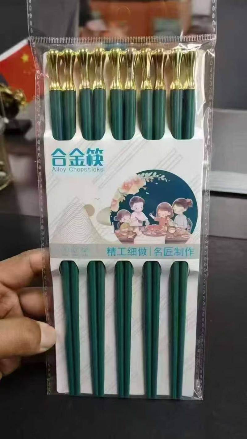高端足球合金筷子，60000双，全清只要小毛毛钱一双，错过不再有。