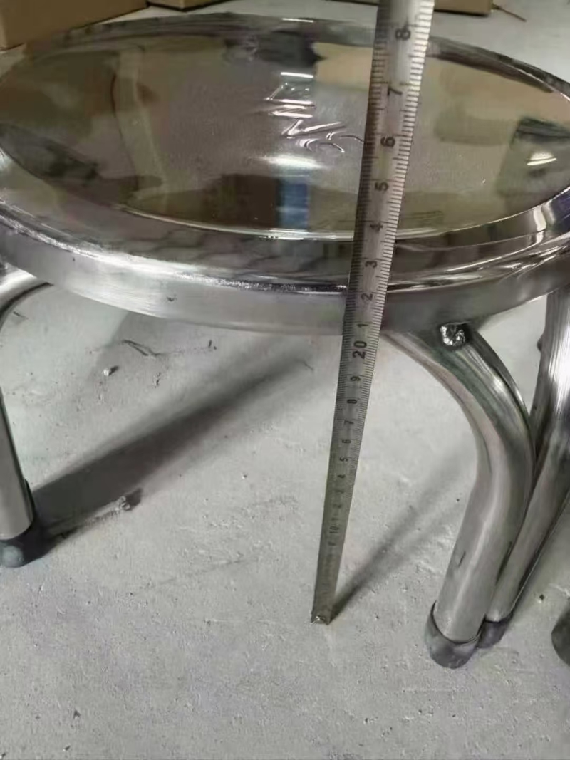 不锈钢凳子到货10000张。22、30、47三个尺寸都有，原箱原件，质量保证，十几块一个。