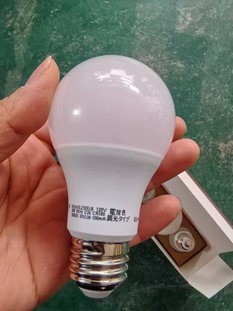 16000个120V灯泡 毛毛钱处理