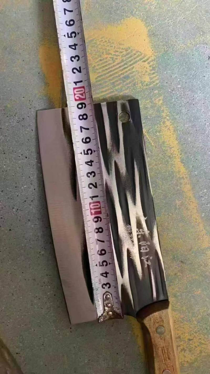 高端实木锻打菜刀到货50000把，砍切两用。几块钱一把，支持分货。质量保证。