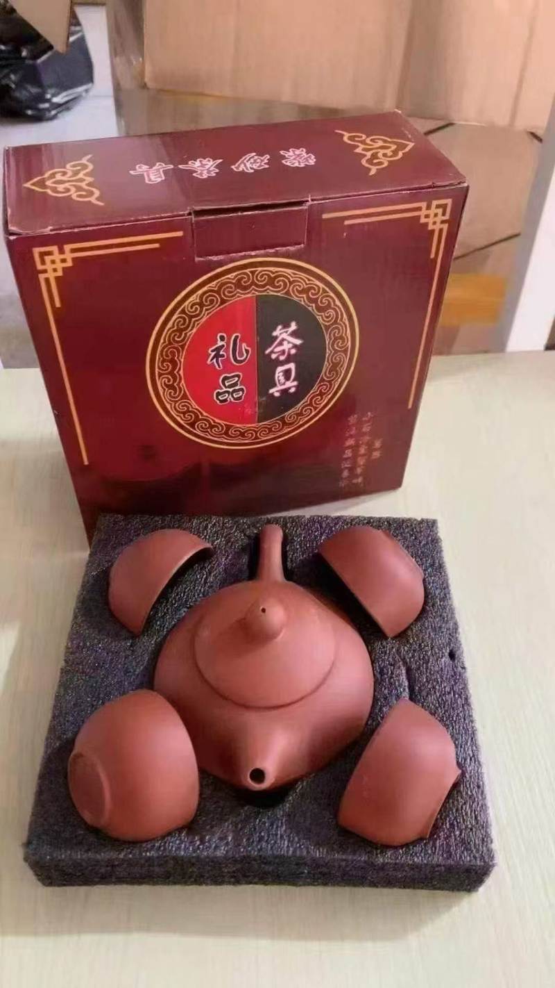 套装旅行茶具8000套，独立包装， 4.5元一套处理