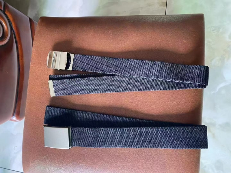2万条左右腰带，整单，质量嘎嘎好，大货板正，一块多钱的事