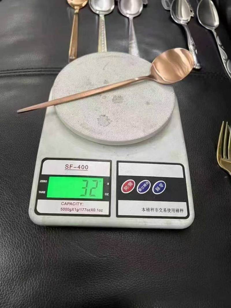 餐具刀叉勺8吨 手抛 精抛 高端货 按吨处理 ​8500元一吨