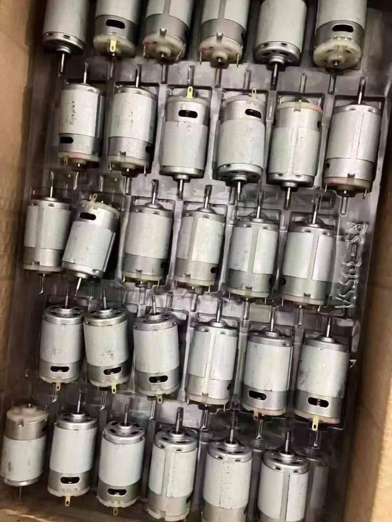 390电机马达一箱300个，适合打蒜机 果汁机等 总11箱货，3300只， ​0.9元一个