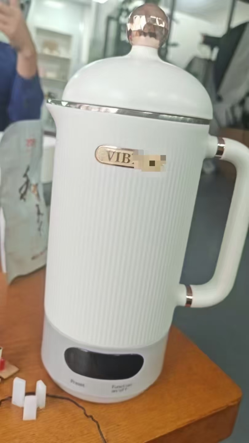 110v出口外贸，全自动智能豆浆破壁机， 好几千台， 低价处理！