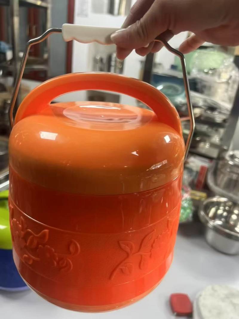 大肚饭盒，200个左右， 8块钱/个，手慢无！