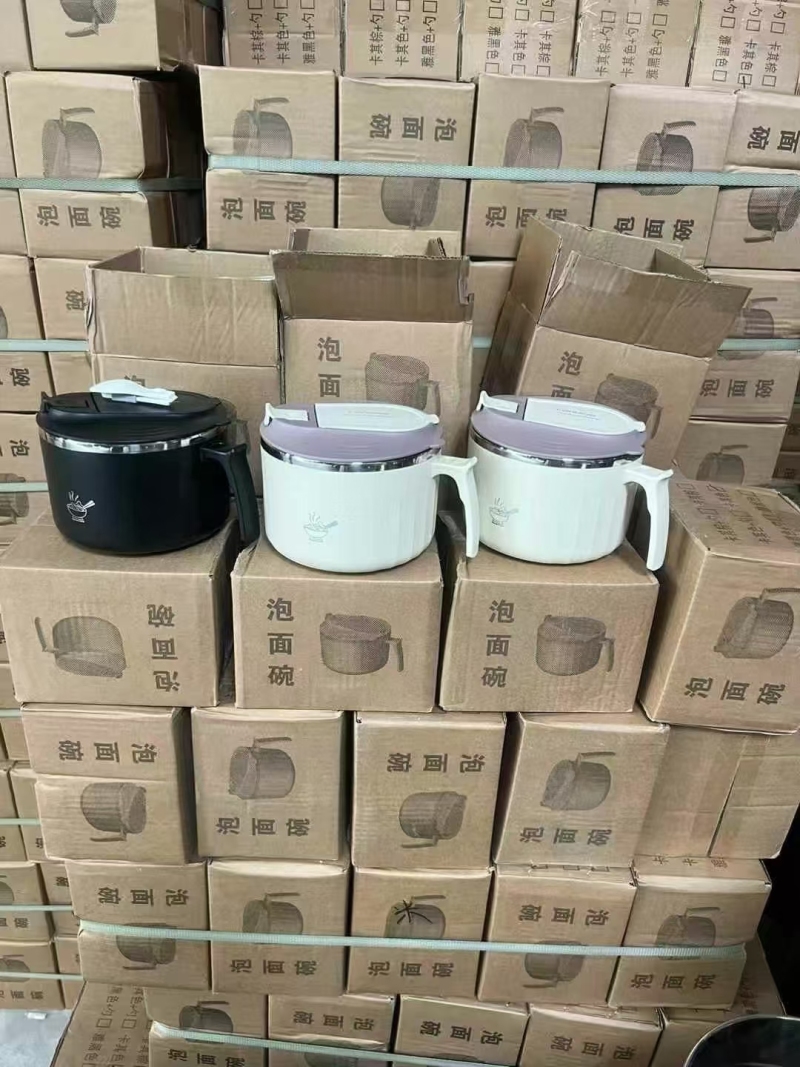 泡面碗12000个左右， 独立包装，304材质， 4块多/个，可以分货出！