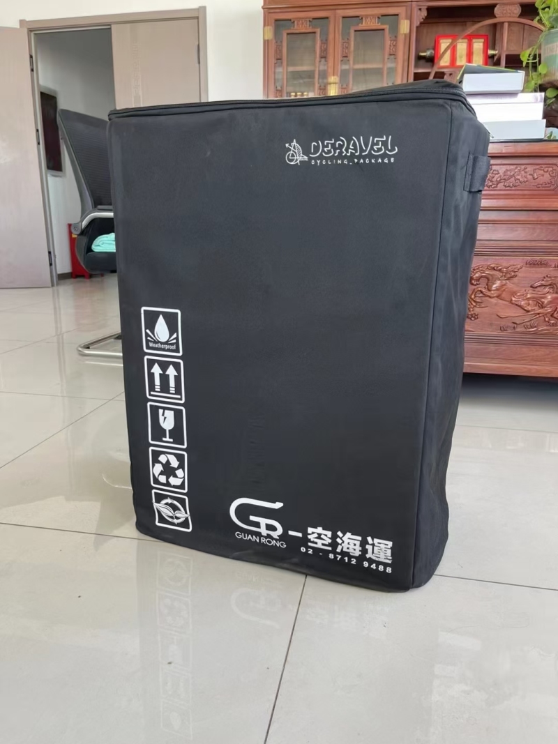 某企业定制的大号保温箱10000多个，带专利号，制作成本很高