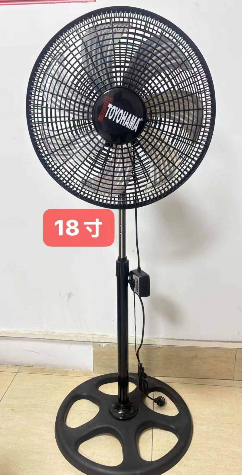 220v出口外贸， 18寸三合一落地扇！ 金属铝扇叶， 落地扇+趴地扇+挂壁扇，三合一多功能！ 2000台， 低价处理！