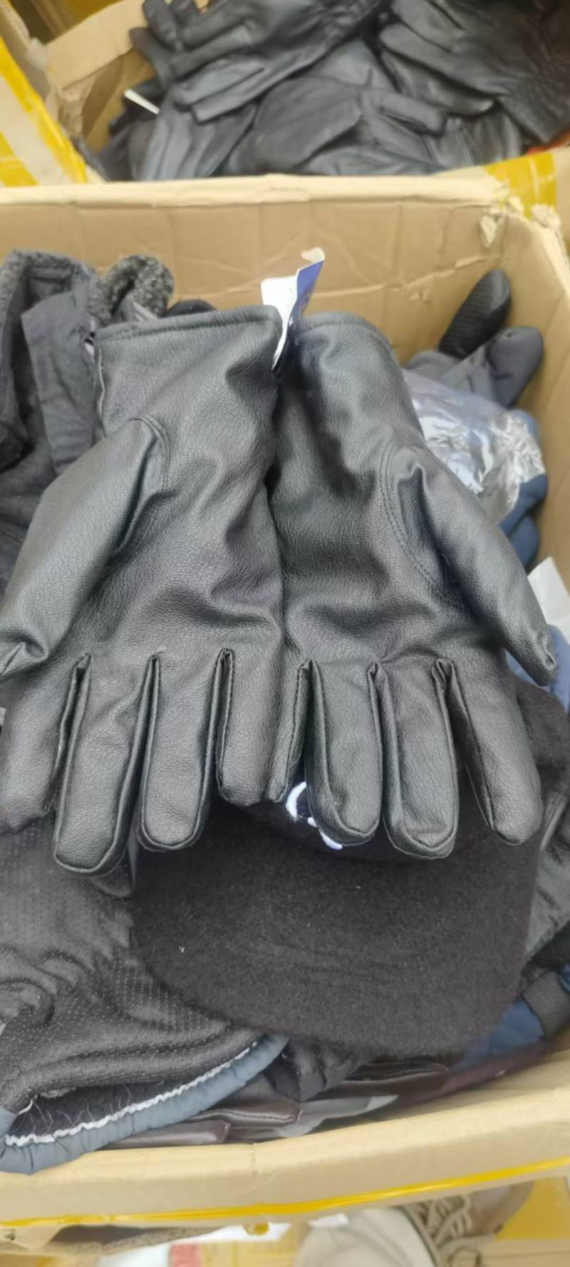 皮手套3000双