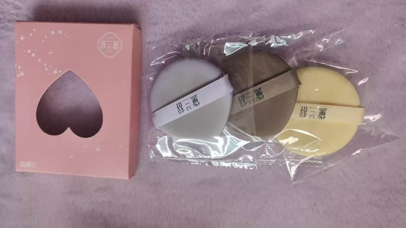 化妆品彩蛋跟粉扑19000套➕8000瓶清洗剂，便宜处理，看上的老板来