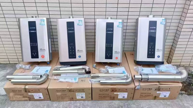 家用燃气热水器 ​12升 ​无氧铜水箱 ​天然气，液化气都有