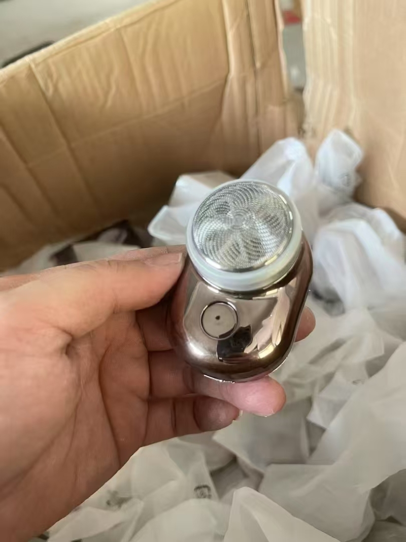 迷你车载 剃须刀340个 一根烟的价格 懂货的速度