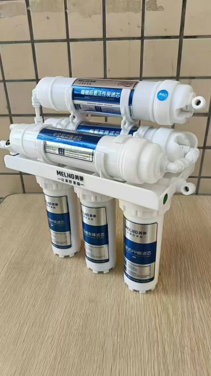 美菱品牌: 六级净水器800台，内送6支滤芯，38元一台清仓处理