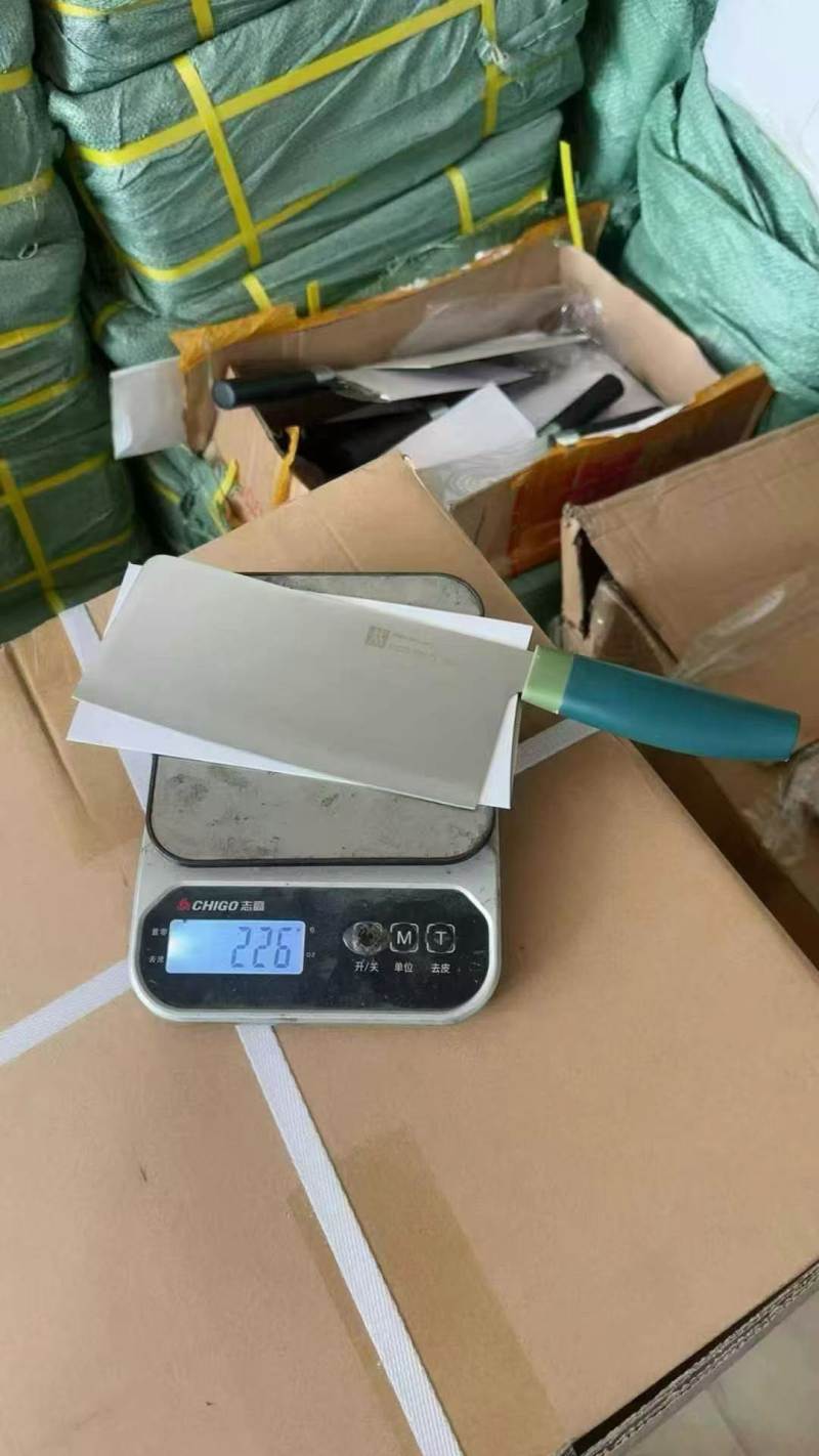 品牌菜刀处理5000把，每件150把，特价8💰