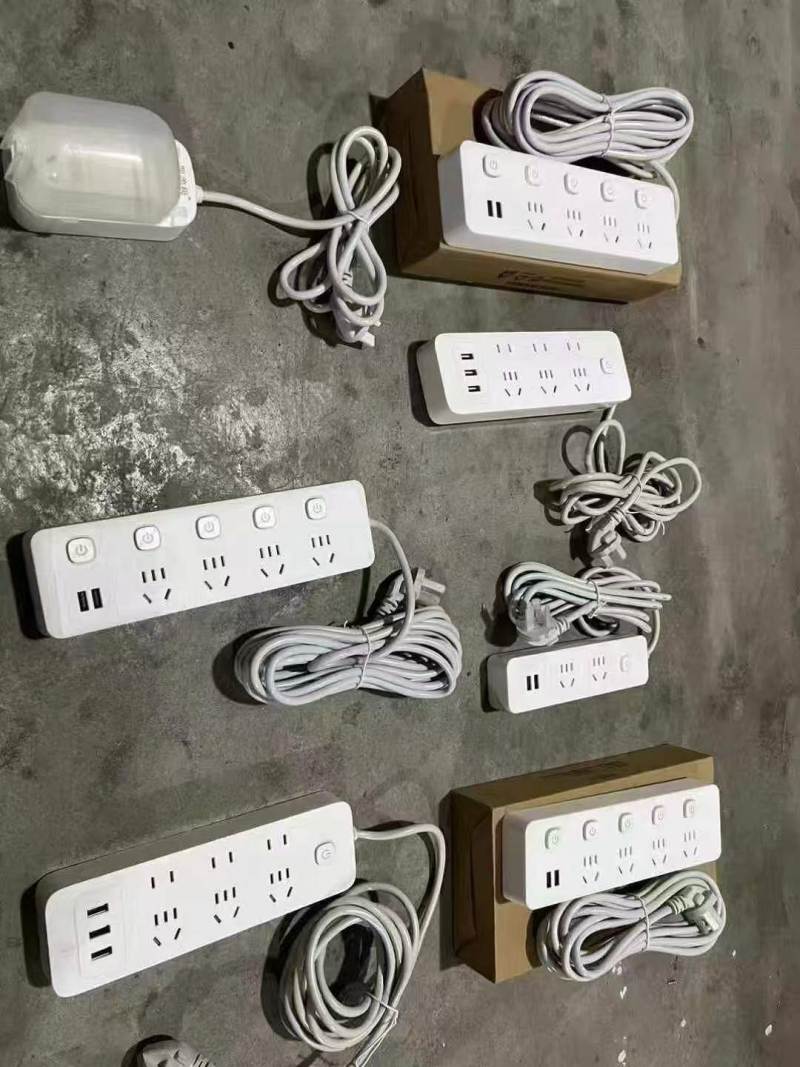 插排1000个，4.2元一个处理，一半独立包装，一半只有袋子装。