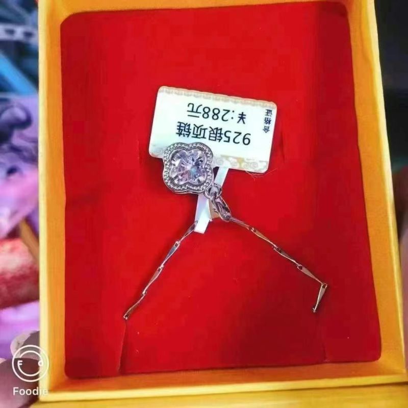 925镀银项链到货四千多盒 几块钱的事
