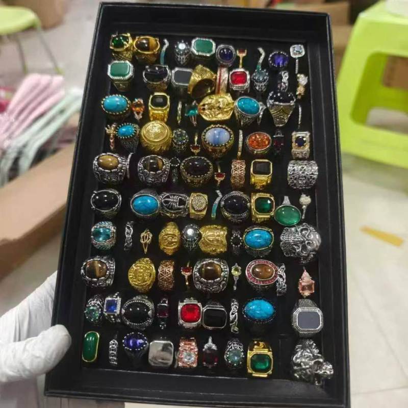 合金戒指10000个，清货一元一个，款式多