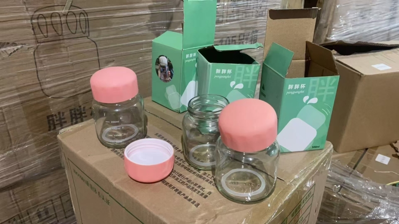 高端水杯1.3万个左右，独立包装，1块钱一个，只卖个包装钱