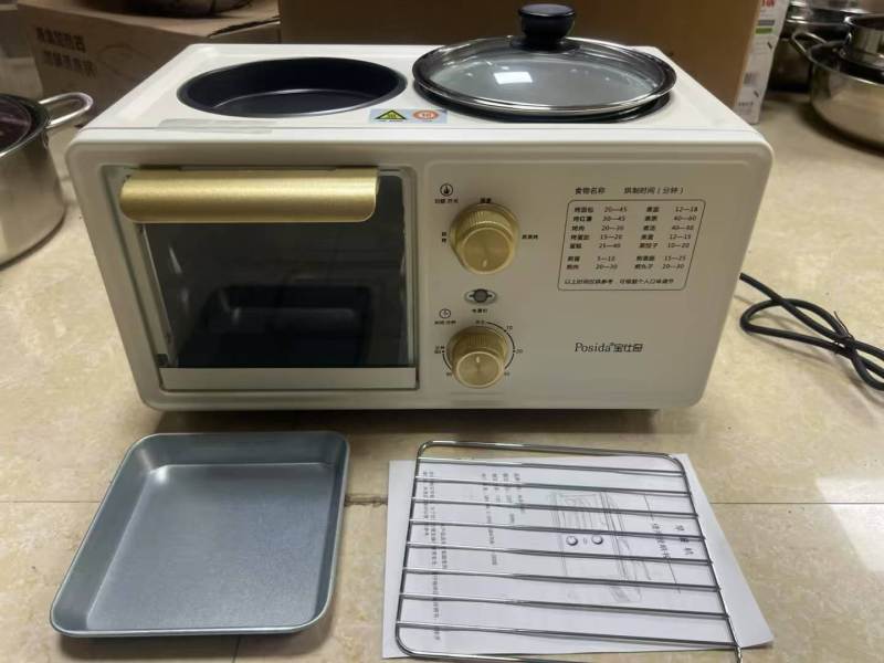 早餐机，四合一多功能早餐机， 全铜电源线 功率1350w 净重4.1kg，毛重4.95kg 数量150台 价格70多块钱一台