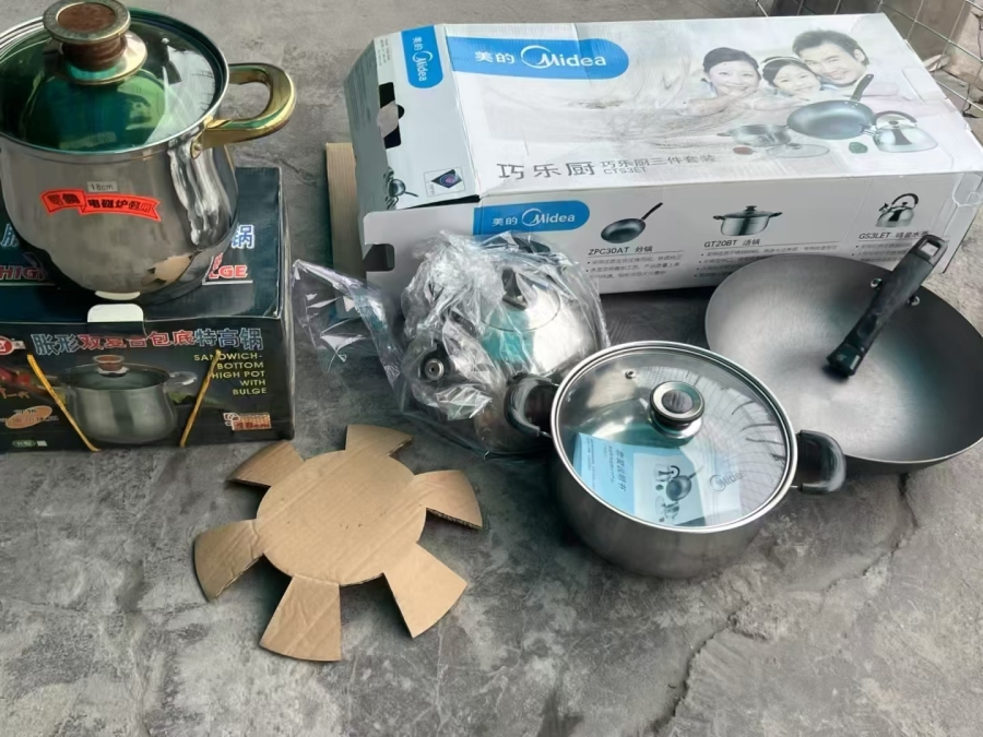 10炖锅已入仓，清汤锅为主， 全清几千块一吨，可分货出！