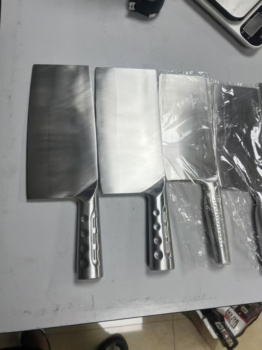 钢柄菜刀10000把左右， 6.5元一把，200把起批。