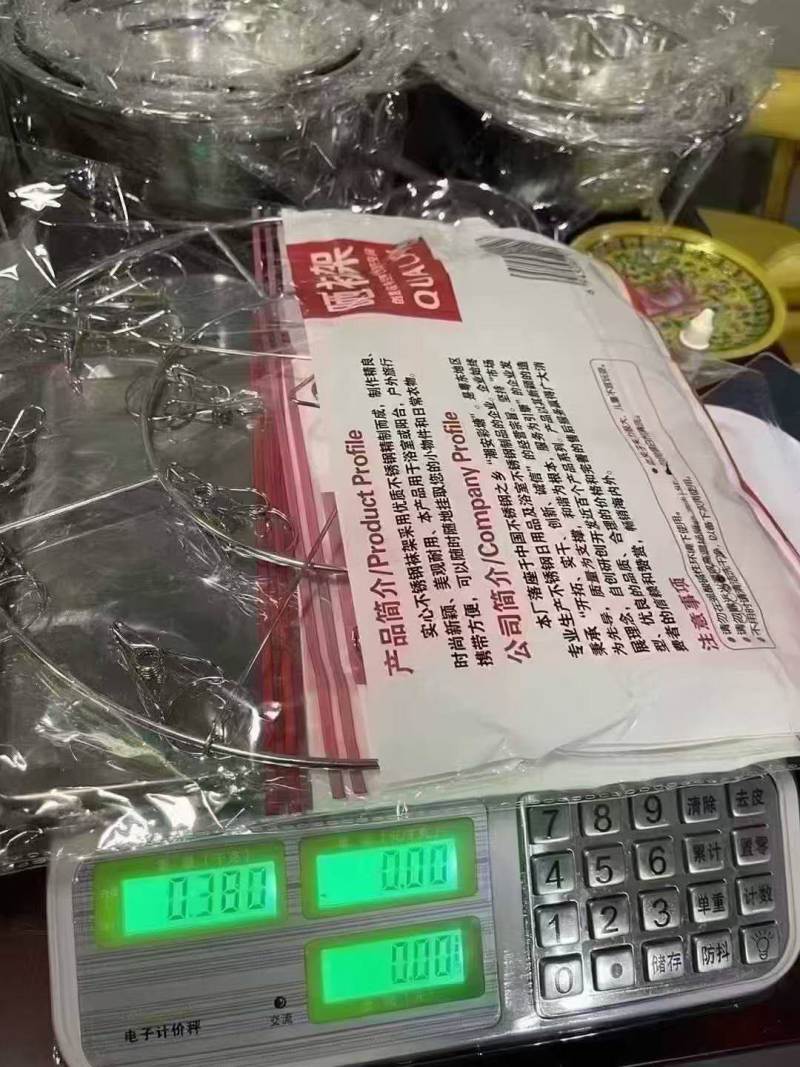 特粗4厘钢线20夹无磁不锈钢袜架，正品原件原箱处理，只剩20多件了，速度、卖完就没、件装100个，特价6.x