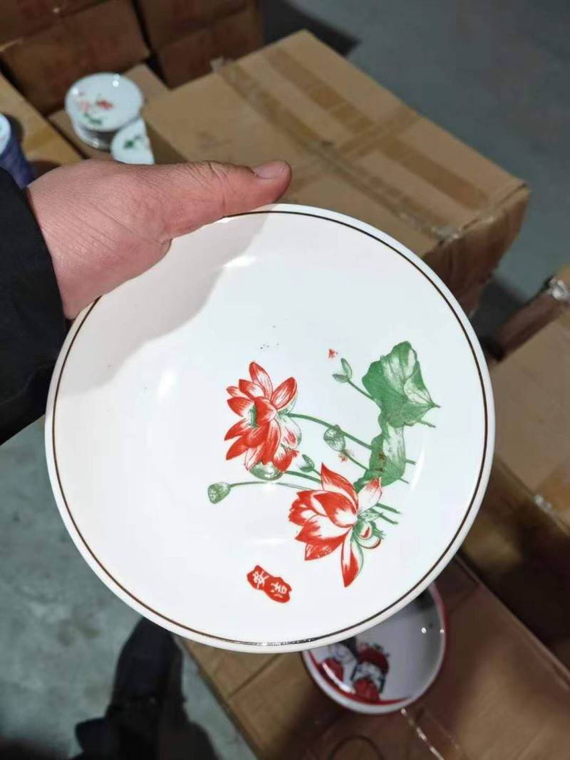 库存陶瓷产品小盘子小碗小杯子100吨，1700一吨清仓处理